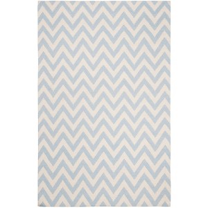 Dhurries DHU557 Hand Woven Flat Weave Indoor Rugs - Safavieh - 1 of 4
