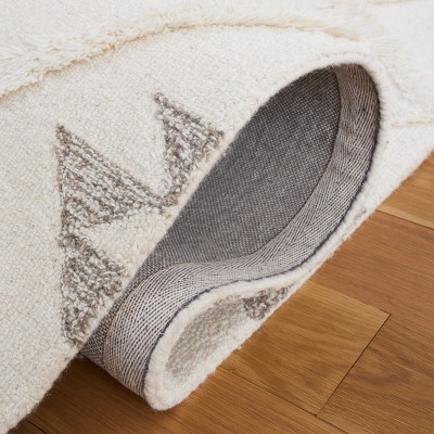 Handmade Black Wool Tufted Shag 4' x 6' Rug