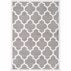 Amherst AMT420 Power Loomed Indoor Rugs - Safavieh - 1 of 4