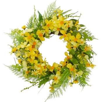 Northlight Daisy and Berry Floral Spring Wreath, Yellow and Green 23"
