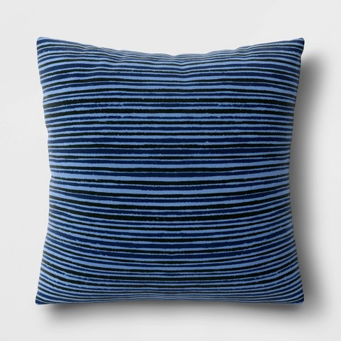 Broyhill Sit On The Porch Indigo & White Outdoor Throw Pillow