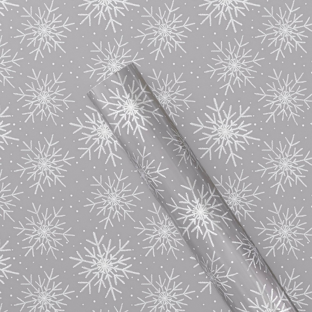 90 sq ft Snowflake Christmas Gift Wrap Gray - Wondershop™