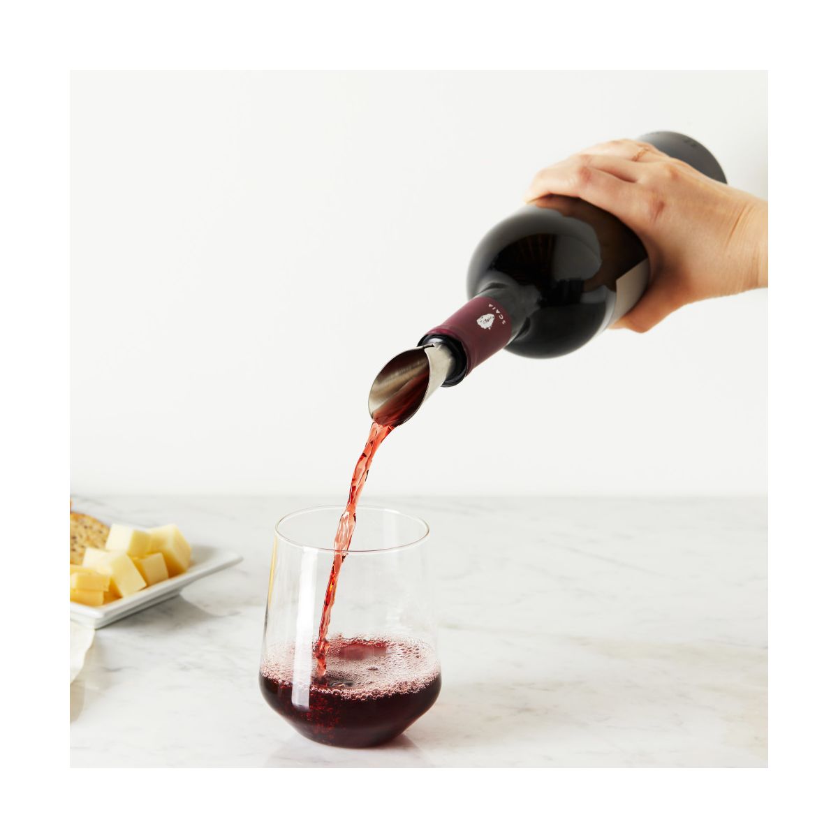 True Duo Black Bottle Stopper and Pourer, Drip-Free Silicone & Stainless Steel Pour Spout for Standard Wine Bottles, Wedding, Home Bar Gifts, Set of 1 - thumbnail 5