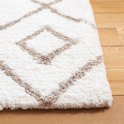 Ivory and Silver Geometric Hand-Tufted Shag Area Rug 8' x 10'