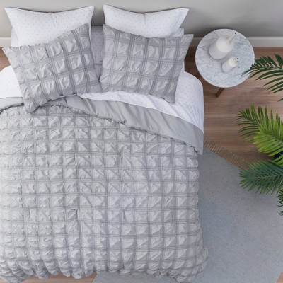 Parker Seersucker Comforter & Sheet Set - Clean Spaces