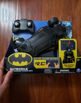 DC COMICS BATMAN - Batmobile RC 1:20 + Figurine Batman 10 cm