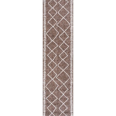 Ivory and Brown Diamond Trellis Indoor/Outdoor Rug