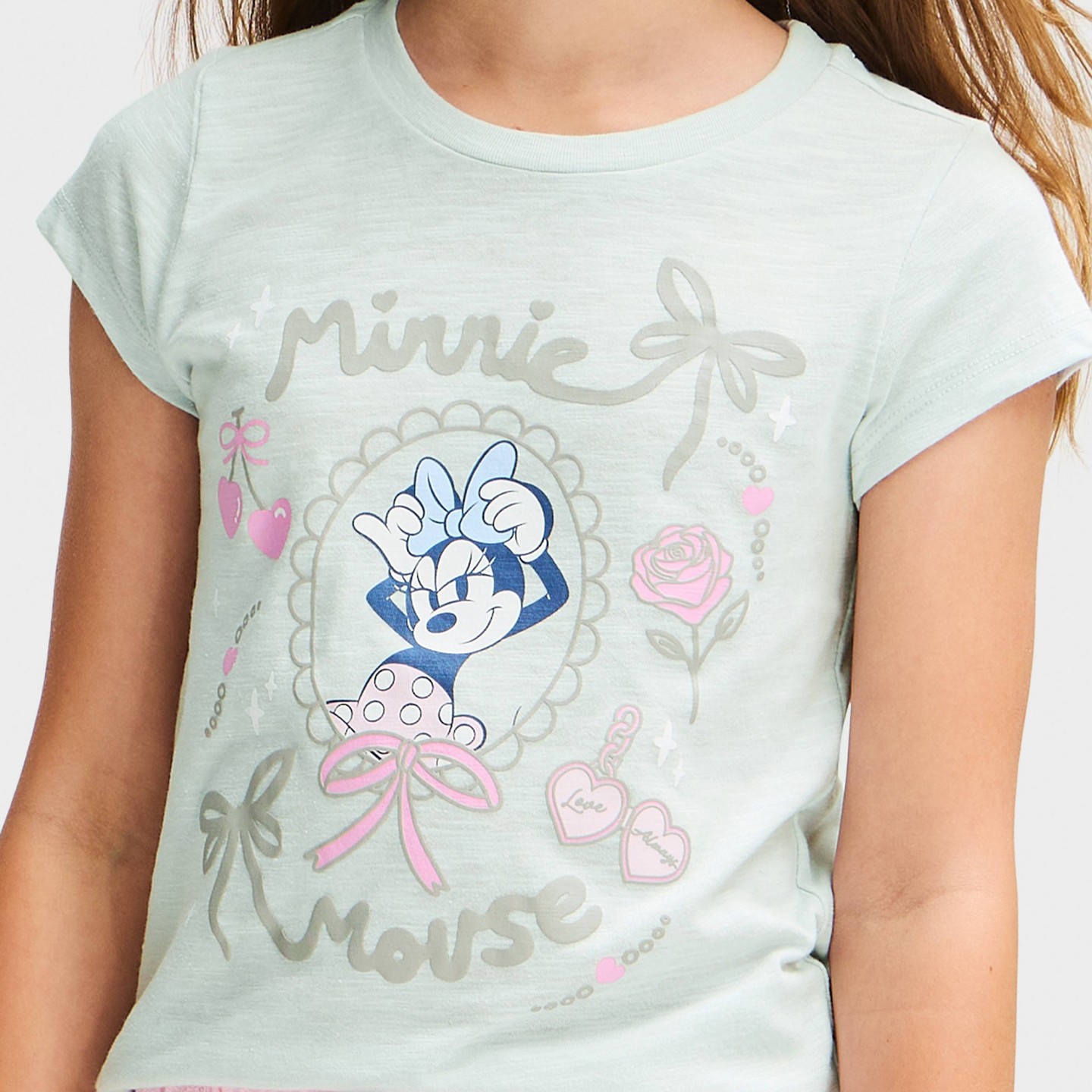 Футболка Disney Minnie Mouse Bows & Charms Short Sleeve Graphic T-Shirt - Silver для девочек, цвет: Серебряный — фото 2