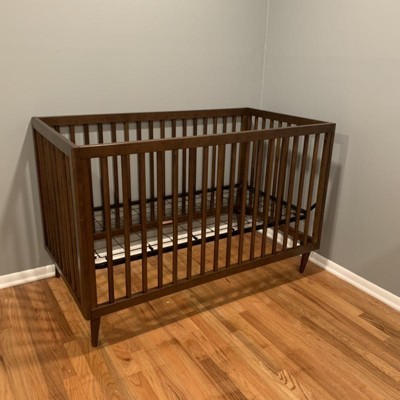 Novogratz harper hot sale crib walnut