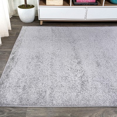Gray Synthetic 4' x 6' Solid Low-Pile Indoor Area Rug