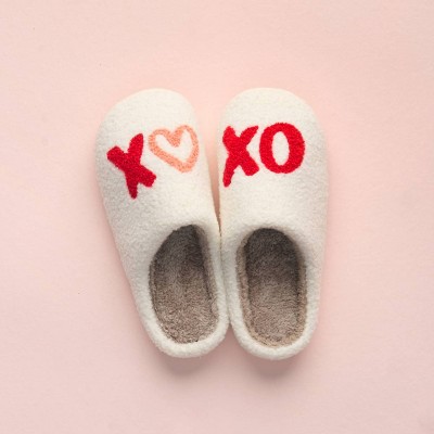 Women's Fuzzy Slippers - The Darling Effect