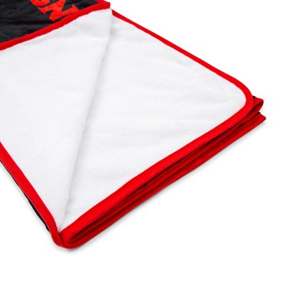 Dungeons & Dragons Black and Red Fleece Throw Blanket 45 x 60 Inches