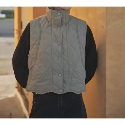 Women's Wave Hem Quilted Vest - Aaron & Amber