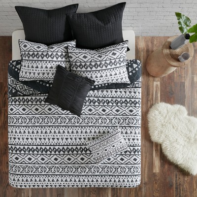 King Black Cotton Reversible Quilt Set with Decorative Pillows