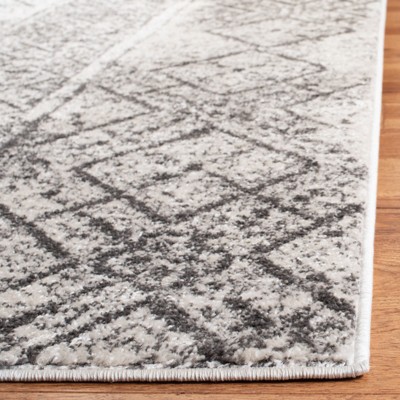 Adirondack Silver and Black Geometric Area Rug 2'6" x 4'