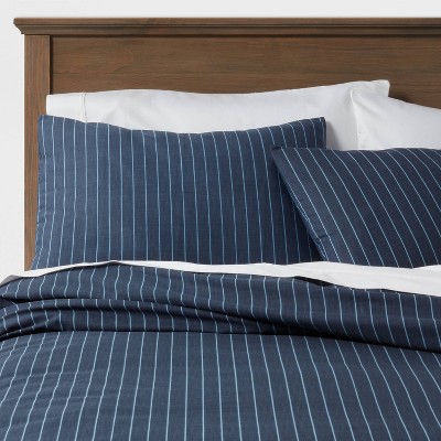 Full/Queen Family Friendly Stripe Duvet & Pillow Sham Set Navy - Threshold™