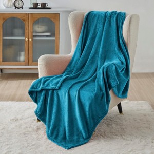 Bedsure | Flannel Blanket Solid 280GSM Soft Fuzzy Plush  Bed Blanket - 1 of 4