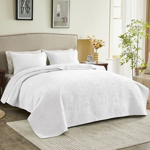 Inhand Microfiber Quilt Bedding Set, Soft Lightweight Coverlet For All Season - 1 of 4
