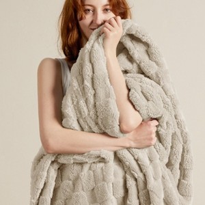 Bedsure | Cute Soft Cozy Checkered Throw Blanket for Couch - 1 of 4