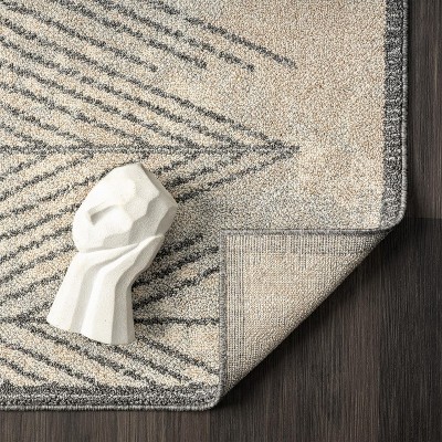 Gray Geometric Patterned Stain-Resistant Area Rug 2x3