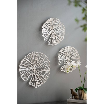 15.5"x16" Leaf Patterned Wall Decor White - A&B Home: Iron Artwork, Botanical Theme, Unframed Vertical Display
