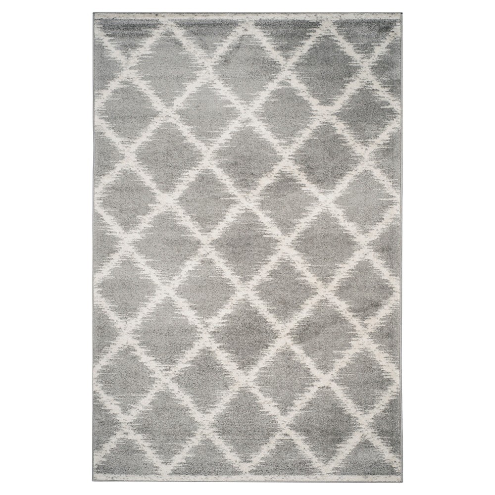 Silver/Ivory Geometric Loomed Area Rug - (6'x9') - Safavieh