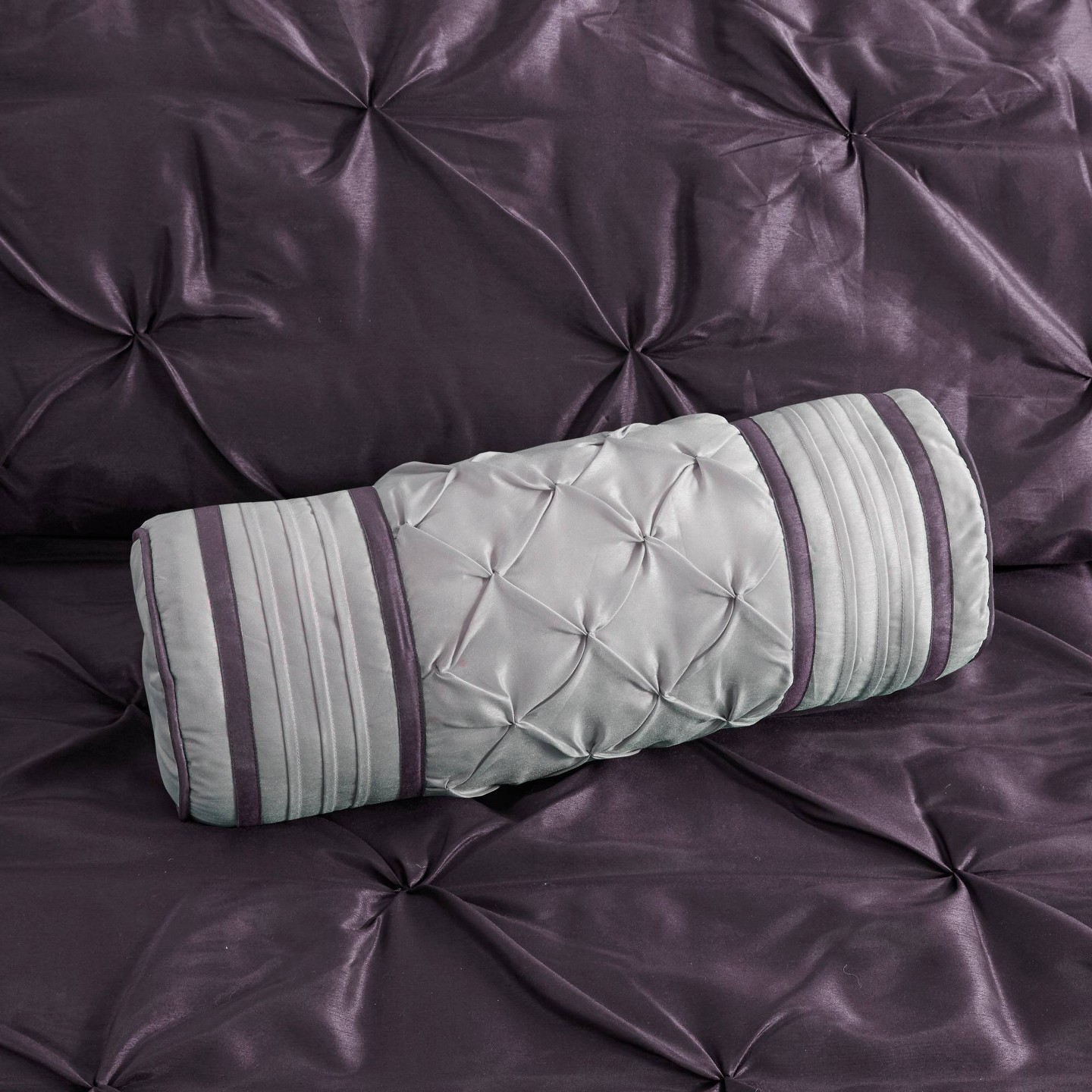 Комплект с одеялом Madison Park Piedmont 7 Piece Comforter Set - Plum (Queen): Luxury Hypoallergenic Bedding, Embroidered Details, Includes Shams & Pillows, цвет: Сливовый — фото 8