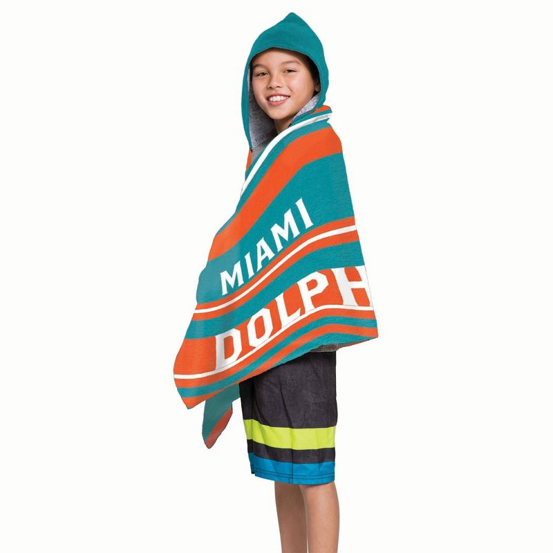 22&#34;x51&#34; NFL Miami Dolphins Liner Youth Hooded Towel, 2 of 4