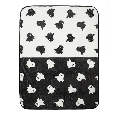Halloween Ghosts Black & White 45" X 60" Throw Blanket