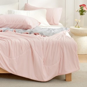 Cozy Bliss Summer Quilt Breathable Cooling Comforter Lightweight Cooling Blanket for Hot Sleepers - 1 of 4