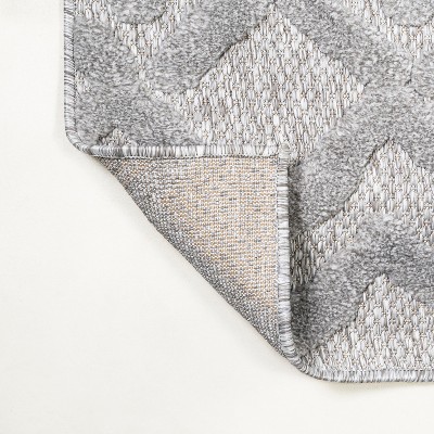 Handmade Light Gray Moroccan Diamond 4' x 6' Synthetic Area Rug