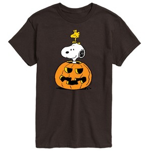 Men's - Peanuts - Snoopy Woodstock Pumpkin Short Sleeve Graphic T-Shirt - 1 of 4