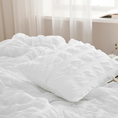 White Seersucker 7-Piece Queen Bedding Set