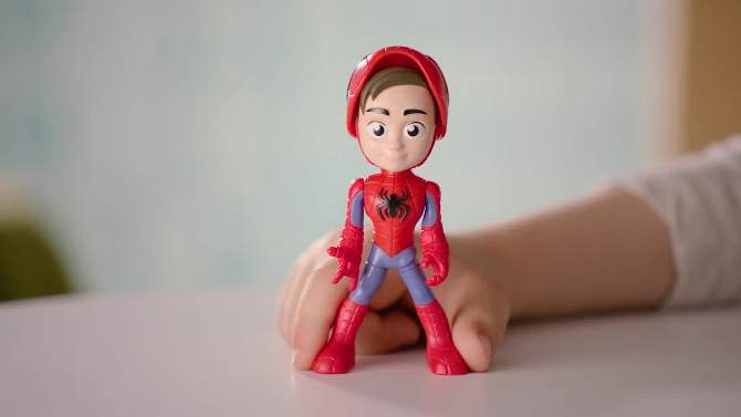 Marvel Spidey and His Amazing Friends Trace-E and Spidey Hero Reveal 2pk, 2 of 9, play video