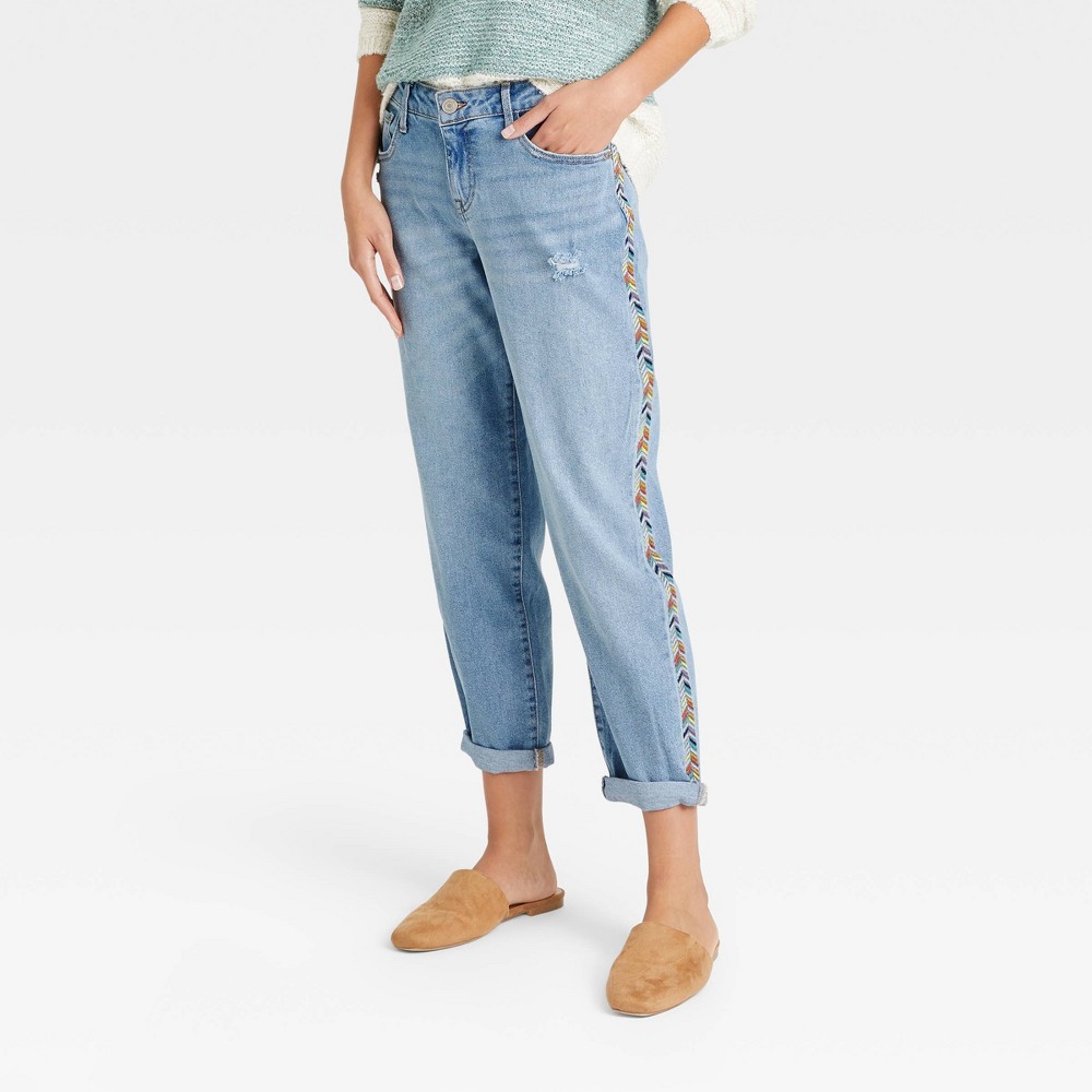 Women's Mid-Rise Straight Leg Embroidered Jeans - Knox Rose Light Wash 12