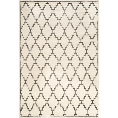 Hand-Knotted Gray and White Geometric Wool Rug, 6' x 9'