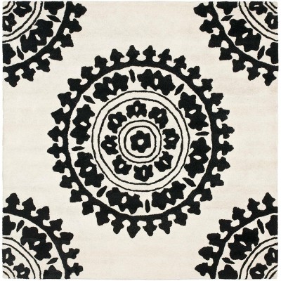 Soho SOH732 Hand Tufted Indoor Rug - Safavieh