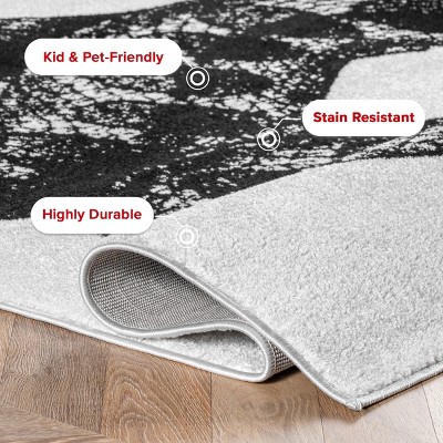 Serpentine Chic Black and White Synthetic Area Rug, 5' x 8'