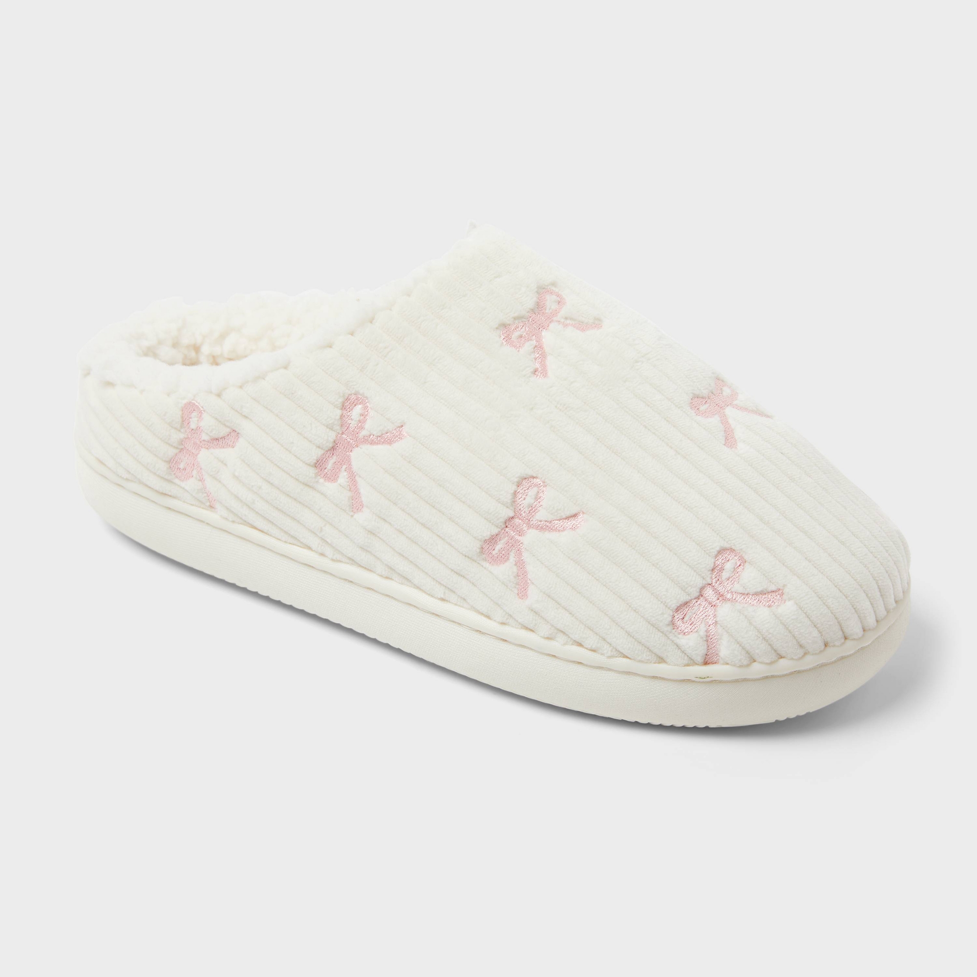Women's Shona Scuff Slippers - Wild Fable™ Cream M