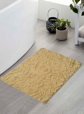 Bellflower Dimensional Rosette Bath Rugs