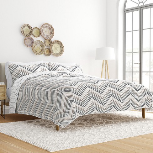 Lightweight Coverlet Set Reversible Quilt Set Chevron