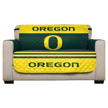 NCAA Oregon Ducks Love Seat Protector