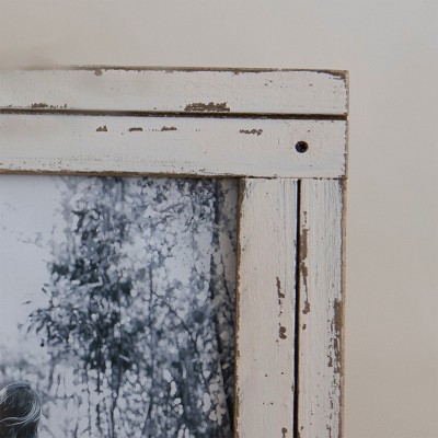 White Distressed Wood 8x10 Tabletop and Wall Frame