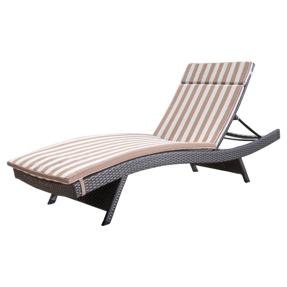Salem Gray Wicker Lounge – Brown and White Strip – Christopher Knight Home  – Patio and Outdoor​