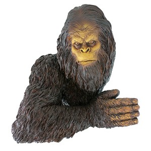 Design Toscano Bigfoot, The Bashful Yeti Tree Sculpture - Multicolored - 1 of 4