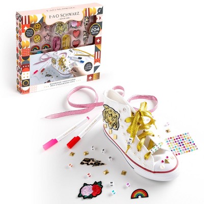 FAO Schwarz Fashion Designer DIY Sneakers Set