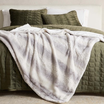 50" x 60" Reversible Faux Fur Throw Blanket - Great Bay Home
