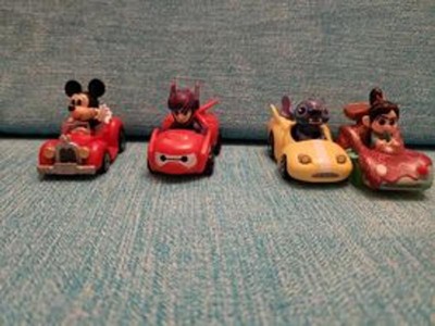 Hot Wheels Coffret 4 Voitures Racerverse Disney En Métal, Échelle1