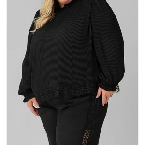Women's Pleated Lace Trim Blouse - mat fashion - 1 of 4