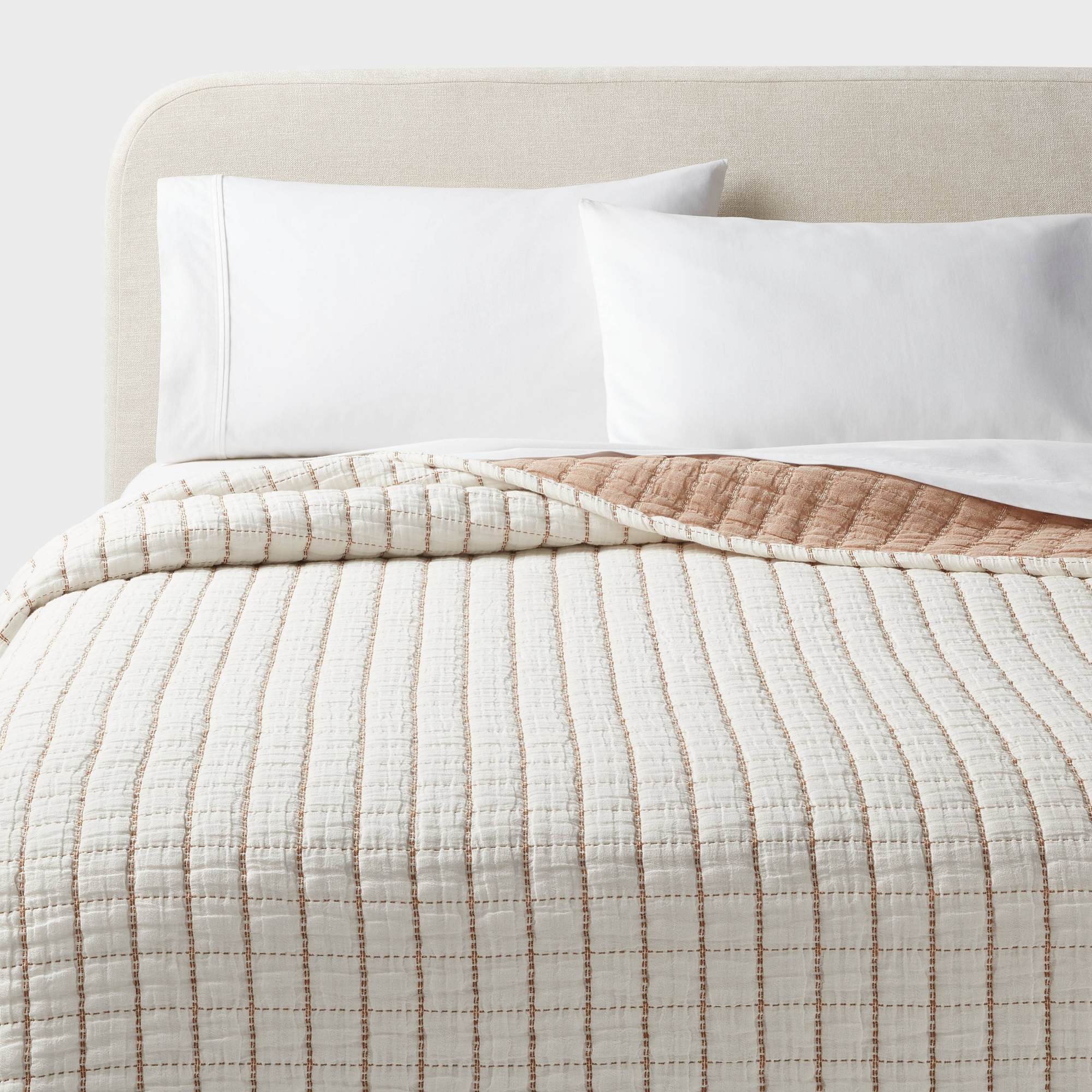 Full/Queen Yarn Dye Crinkle Grid Quilt Ivory/Camel - Threshold™